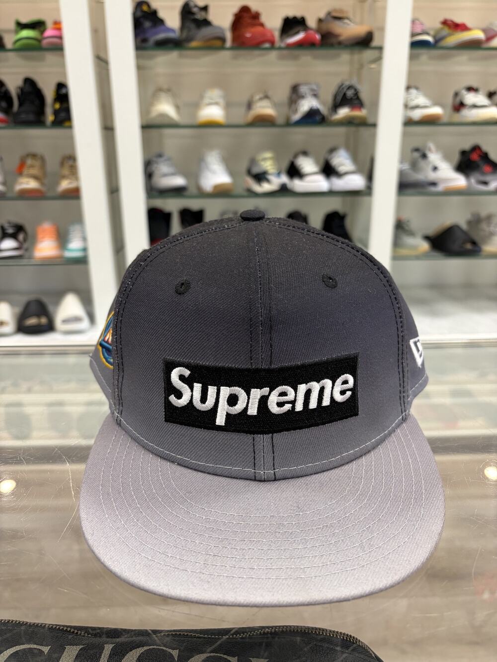 Supreme Gradient Box Logo New Era size 8 Pre-Owned SF